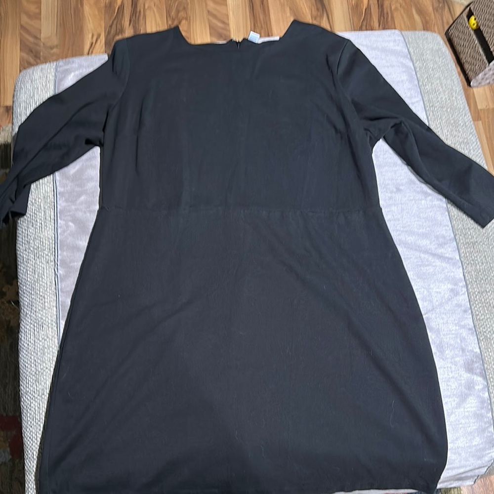 Chic Black 3/4 Sleeve Ponte Dress